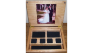 We specialize in and customize wooden boxes, in any shape or size with a wide selection of wood. We engrave wooden urns, wine boxes and gift boxes for any occasion.